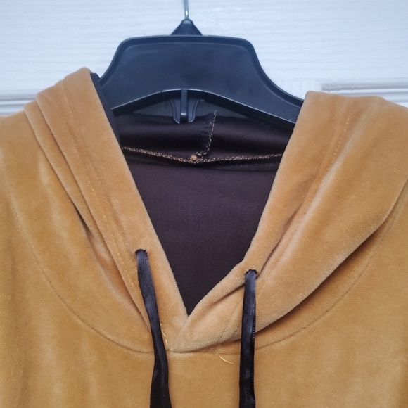 $10 Deals🤝🔖 Gold Crushed velvet Cropped Bomber Pullon drawstring hoodie size M - Picture 4 of 8